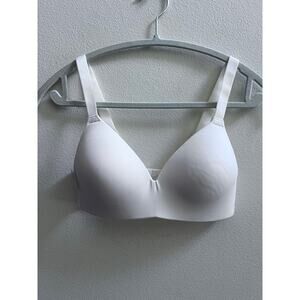 New Maunces Wire Free Cream Bra Women's Size 32B